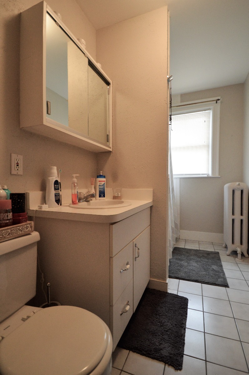 4 bed, 2 bath apartment for rent at 54 Manthorne Rd Unit 2, West Roxbury — photo 8 of 16