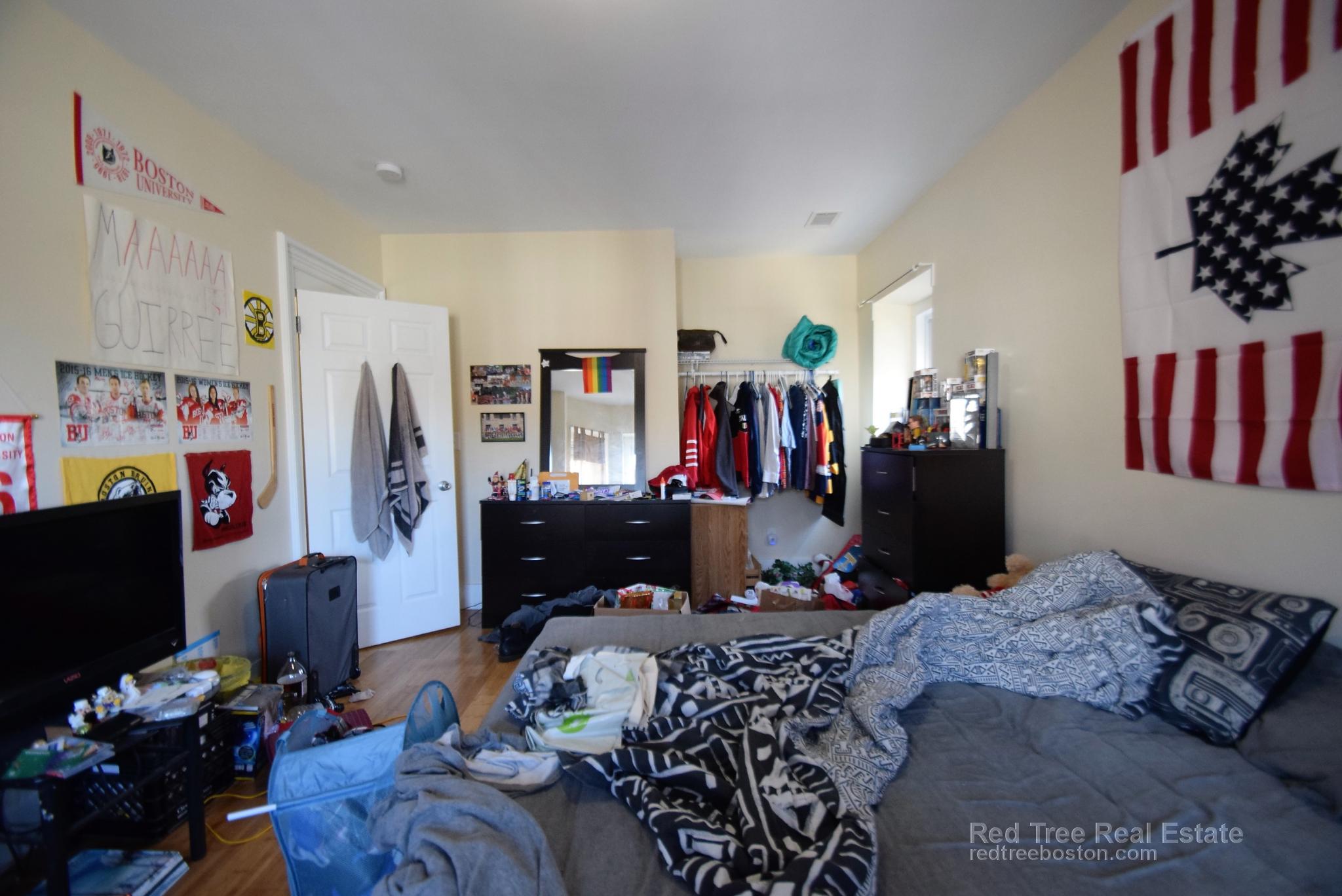 18 Cobden St, Jamaica Plain