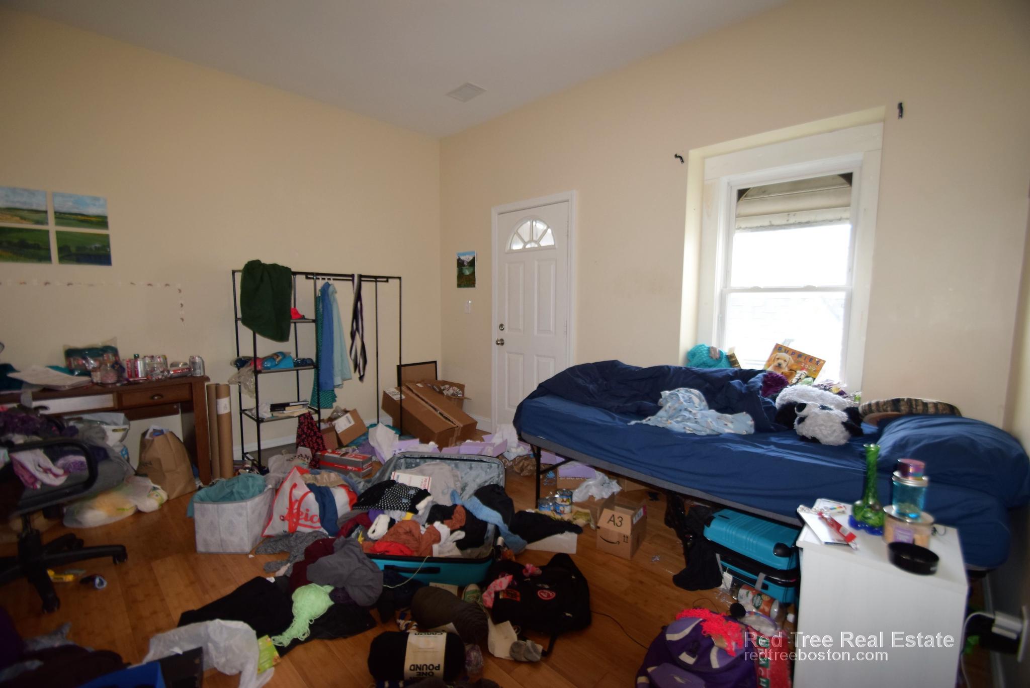 18 Cobden St, Jamaica Plain