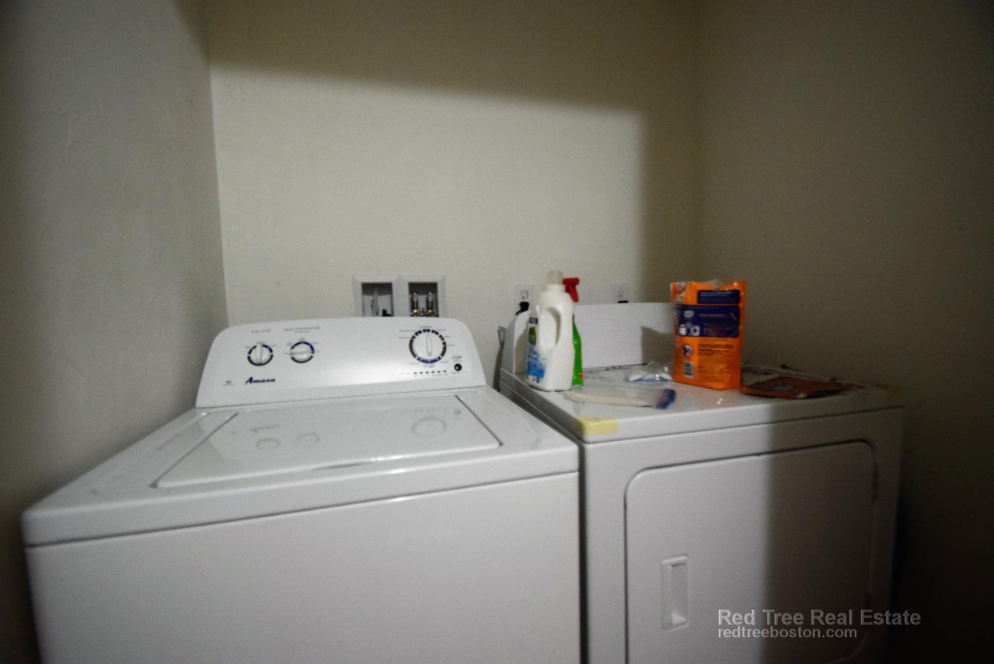 18 Cobden St, Jamaica Plain