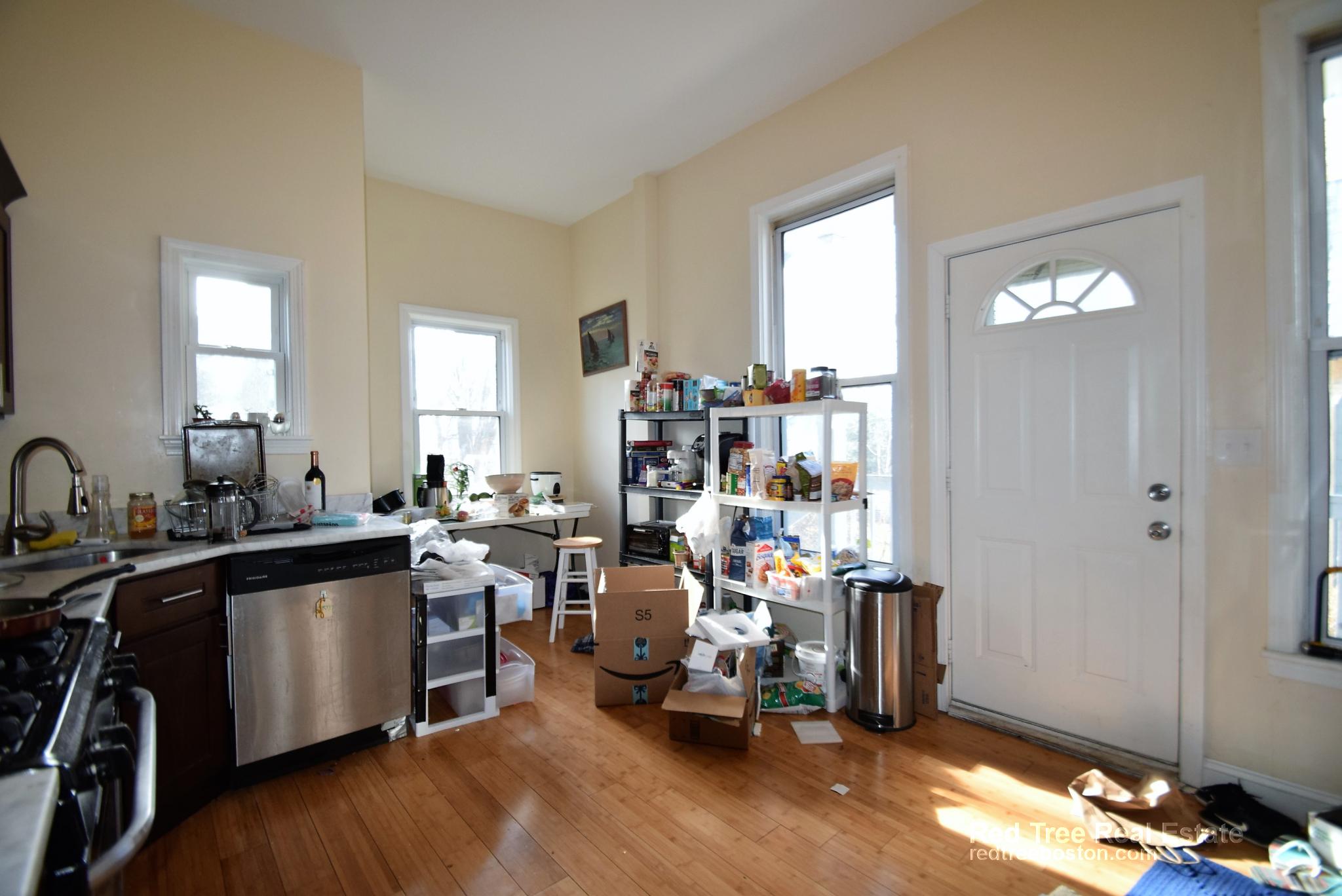 18 Cobden St, Jamaica Plain