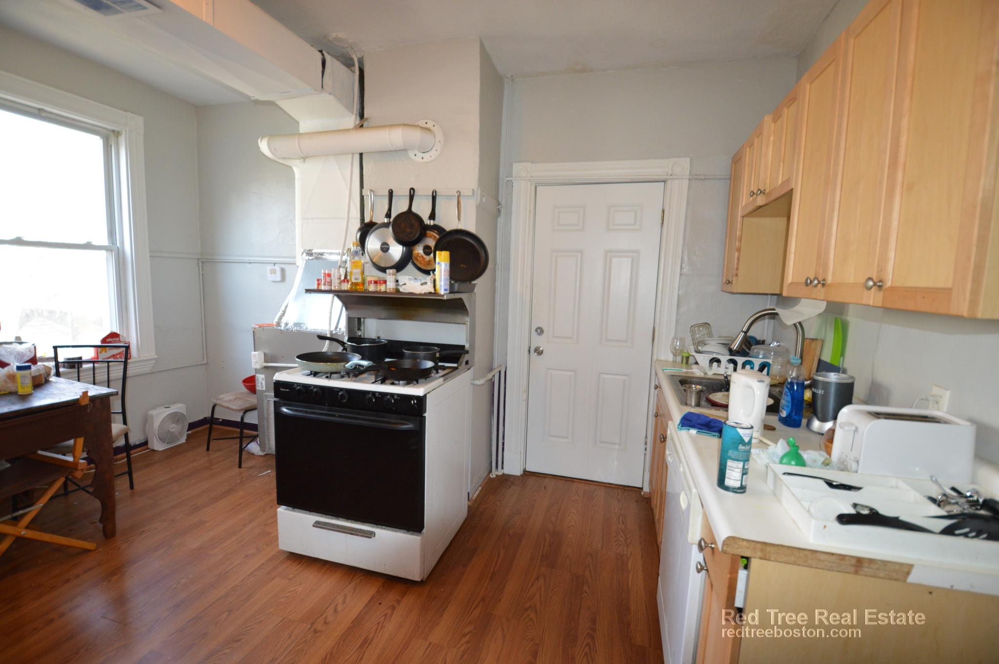 17 Eldora St, Mission Hill