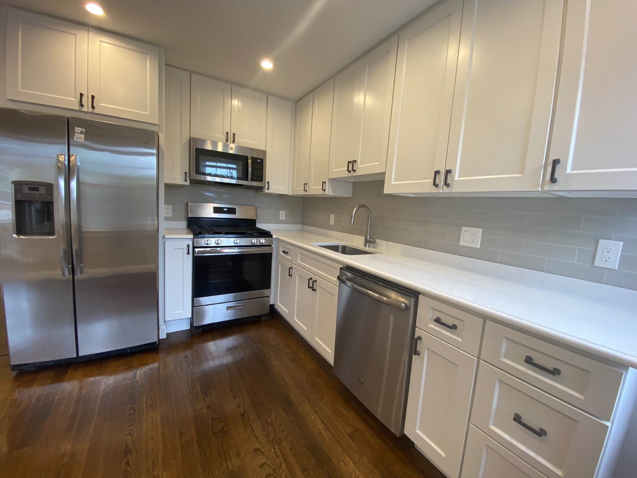 5 bed, 1.5 bath apartment for rent at 490 Washington St Unit 3, Brighton