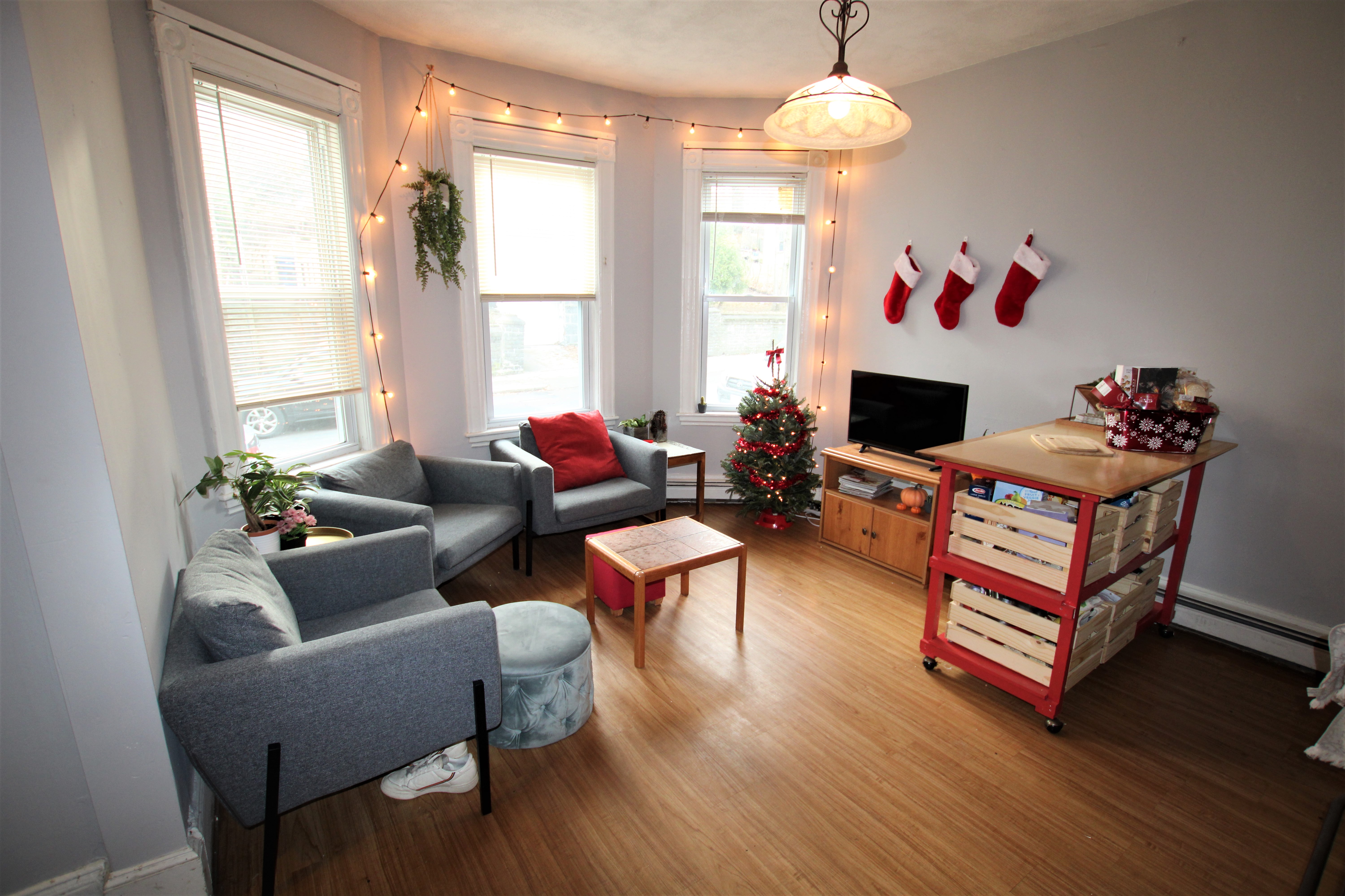 4 bed, 2 bath apartment for rent at 93 Hillside St Unit 100, Mission Hill — photo 11 of 33