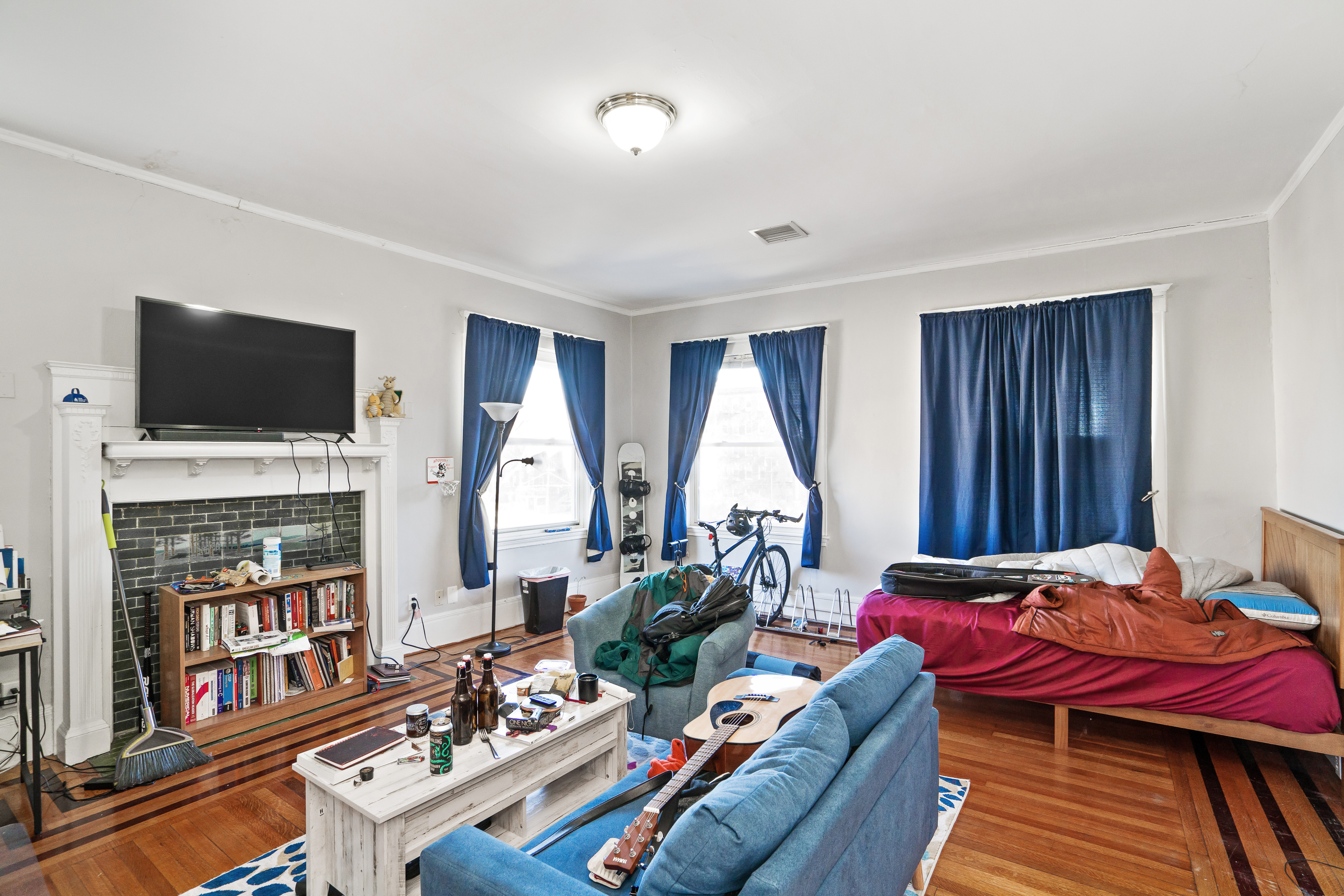 6 bed, 3 bath apartment for rent at 1863 Commonwealth Ave Unit 2, Brighton — photo 13 of 18