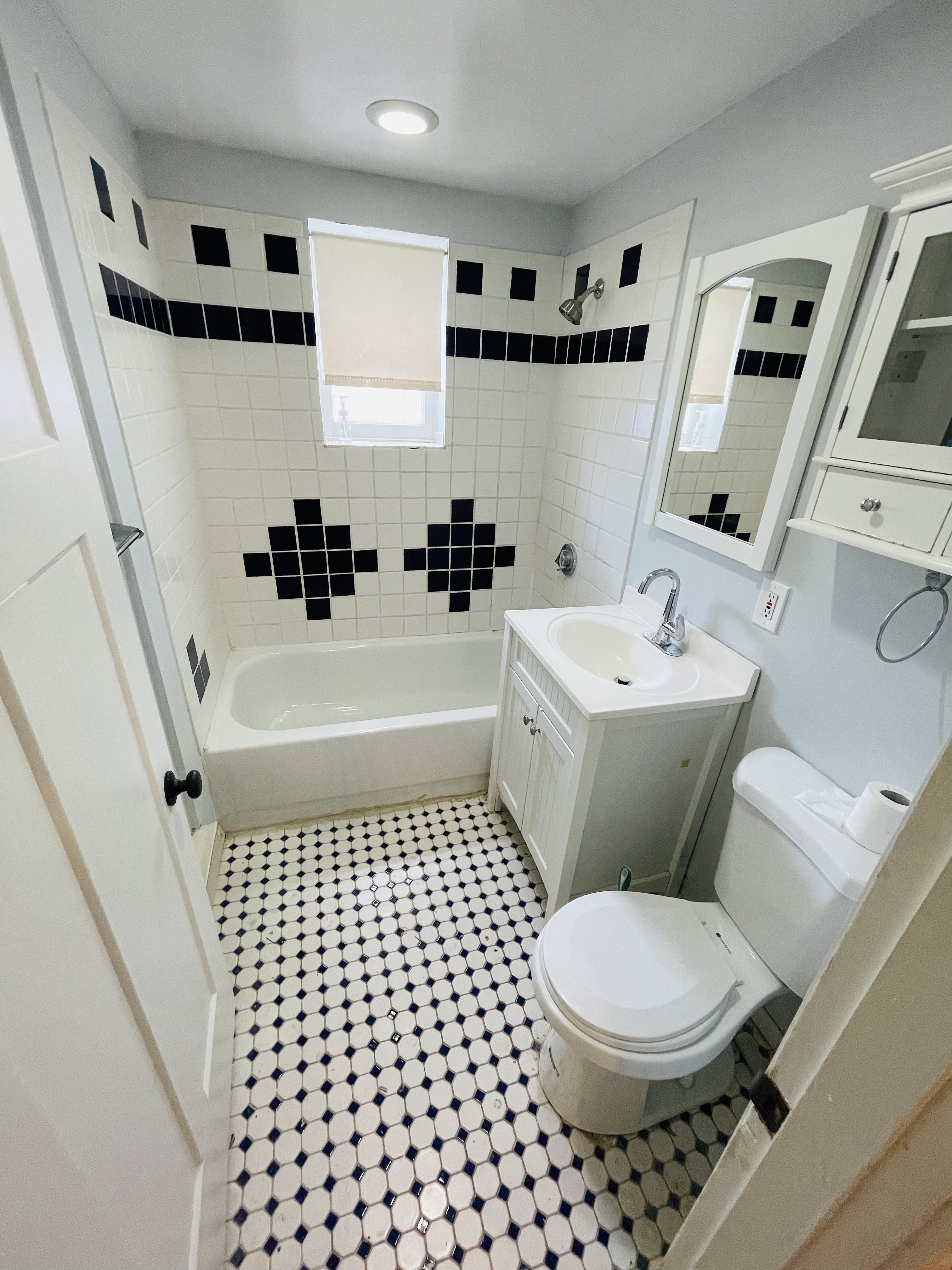 3 bed, 1 bath apartment for rent at 1736 Commonwealth Ave Unit 1, Brighton — photo 7 of 7