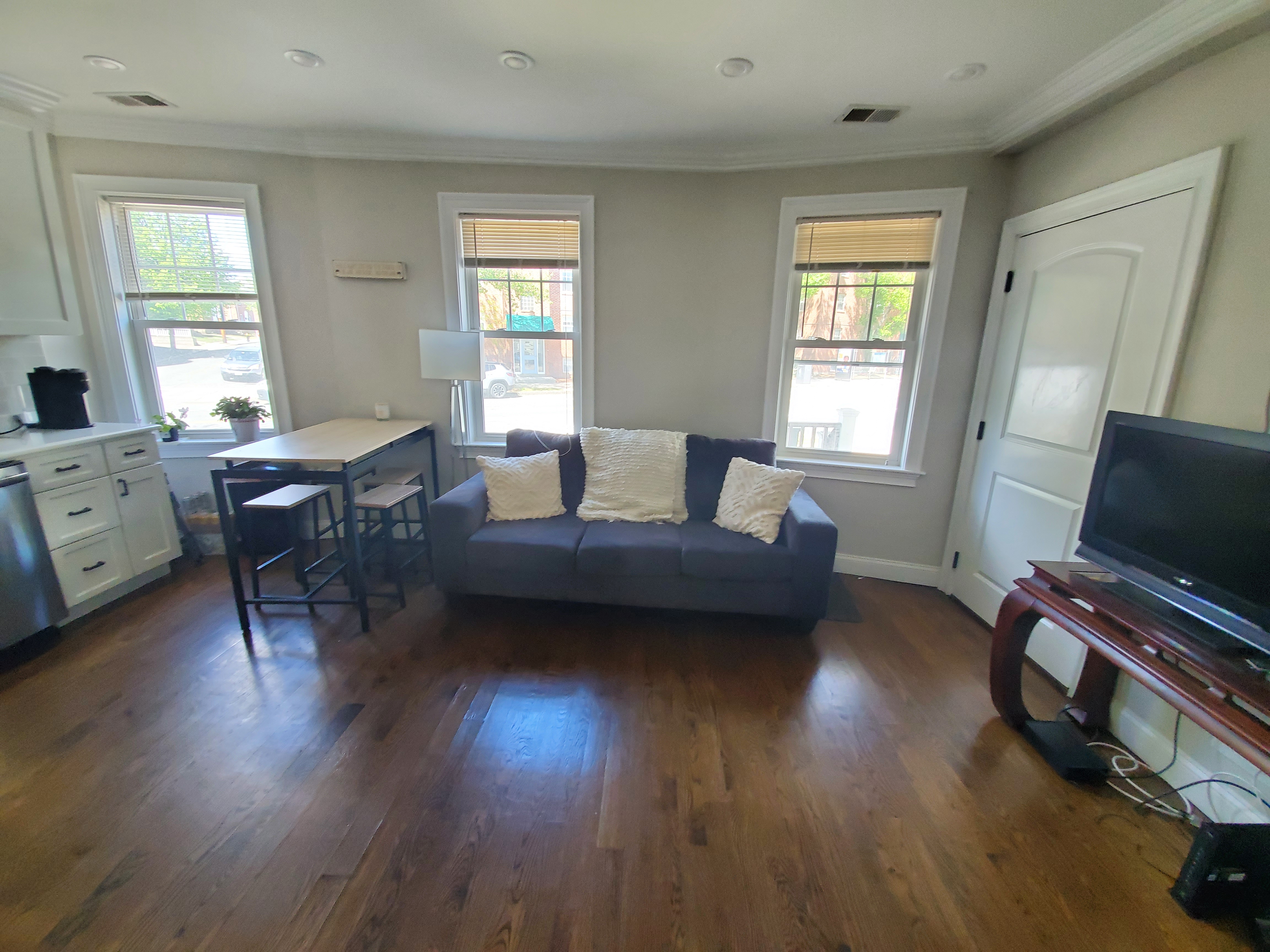 4 bed, 1.5 bath apartment for rent at 490 Washington St Unit 1, Brighton — photo 2 of 30