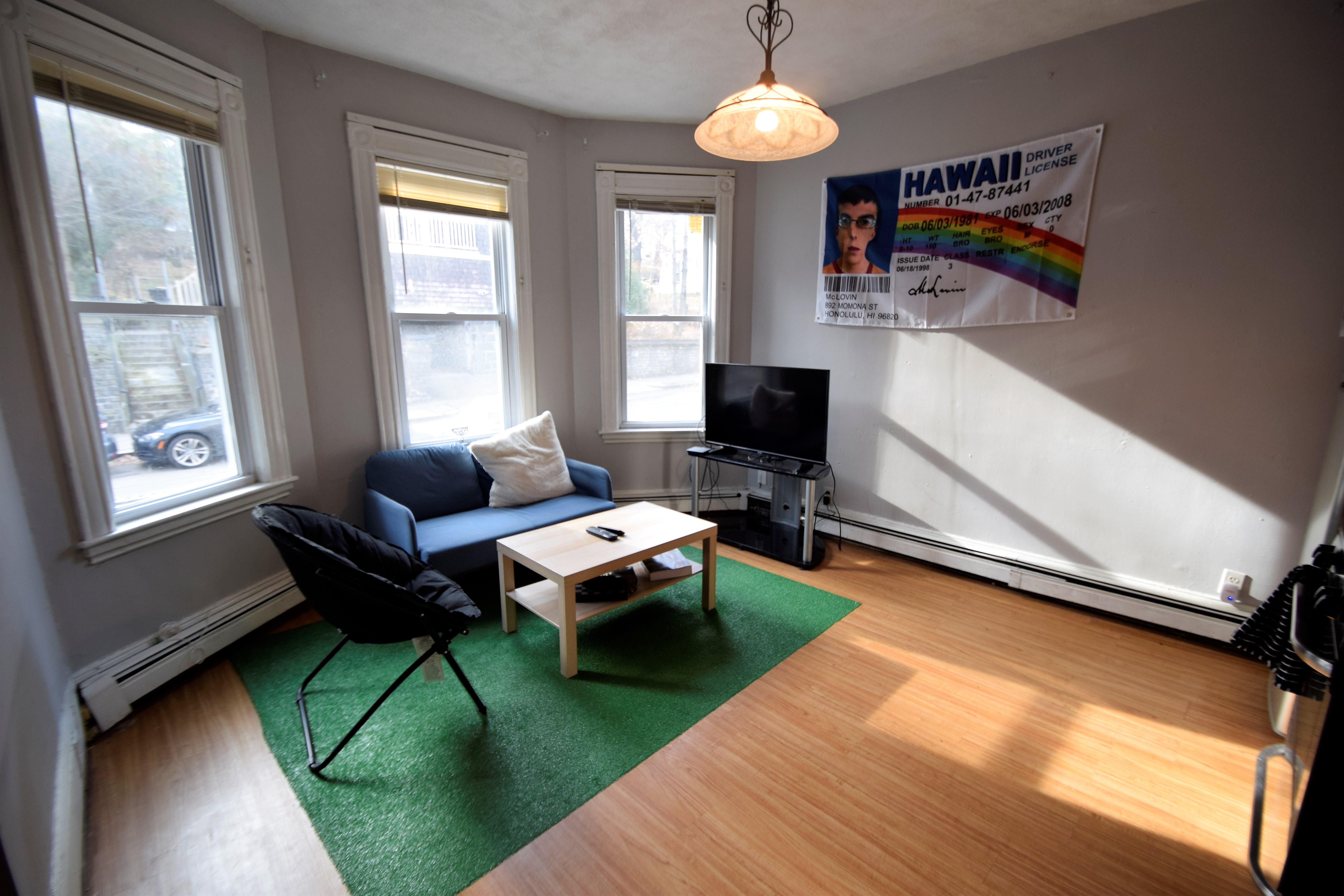 4 bed, 2 bath apartment for rent at 93 Hillside St Unit 100, Mission Hill — photo 4 of 33