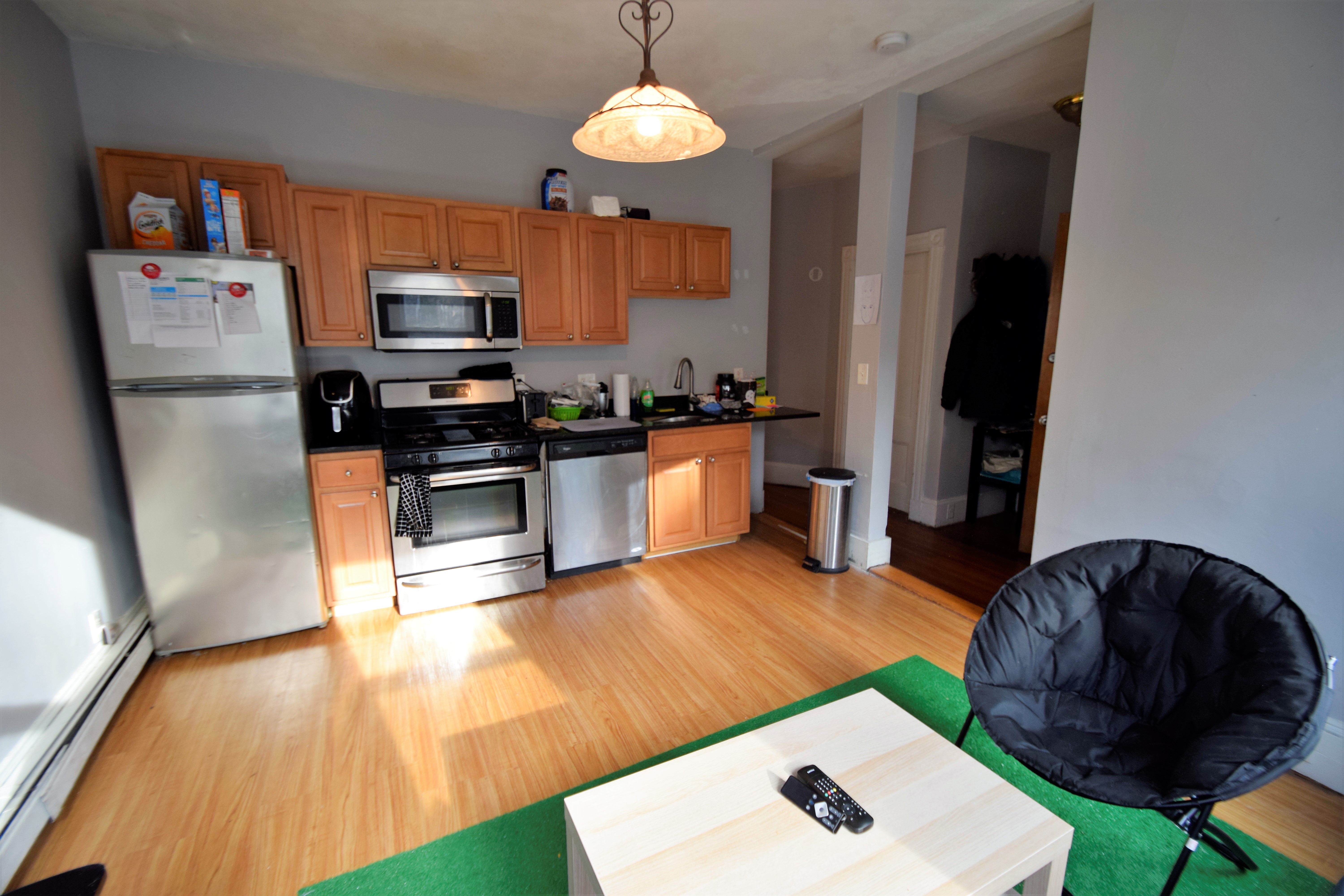 4 bed, 2 bath apartment for rent at 93 Hillside St Unit 100, Mission Hill — photo 5 of 33