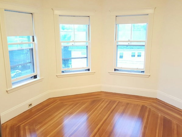 7 Justin Rd, Brighton