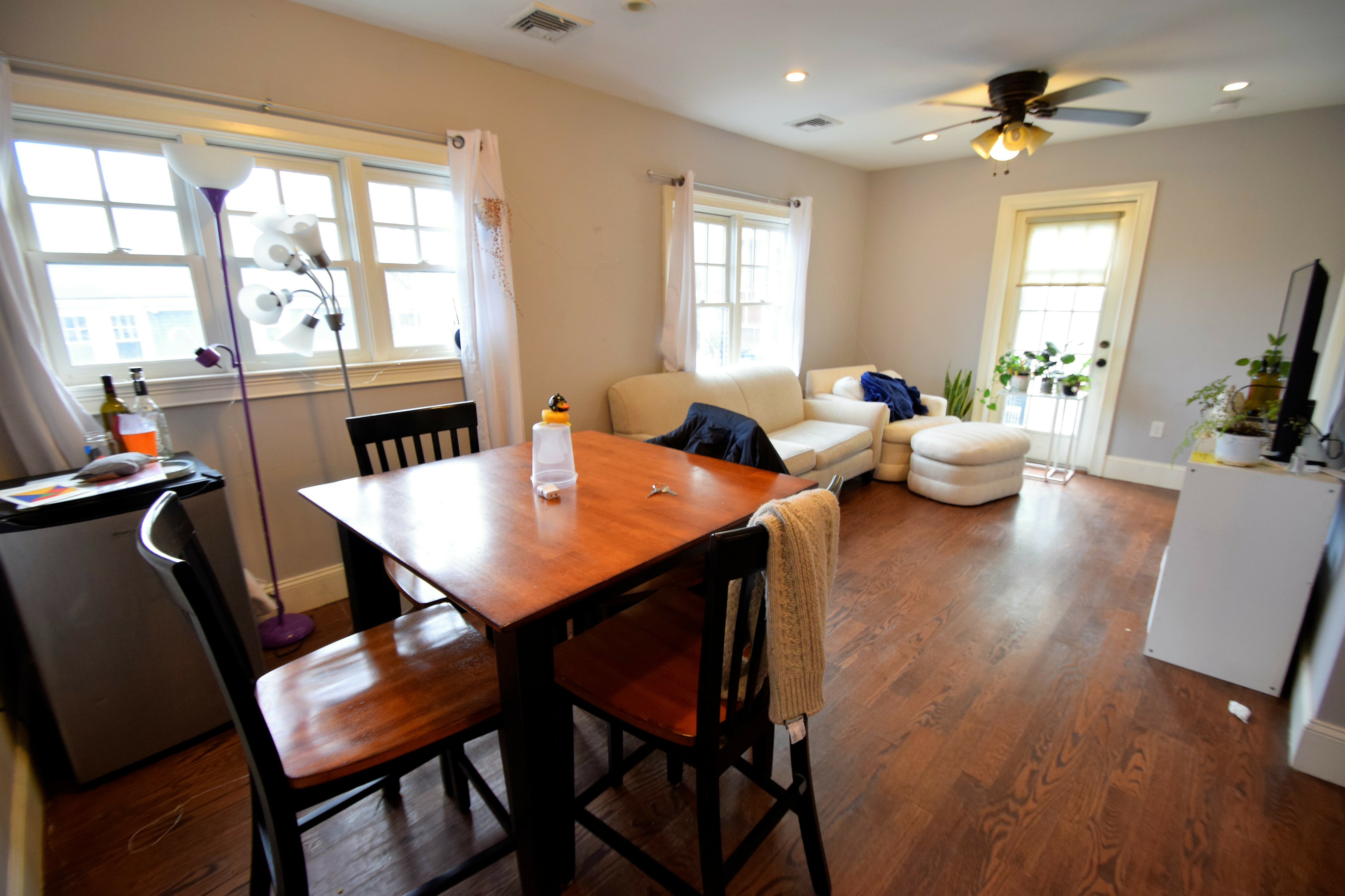 2 Iroquois St, Mission Hill