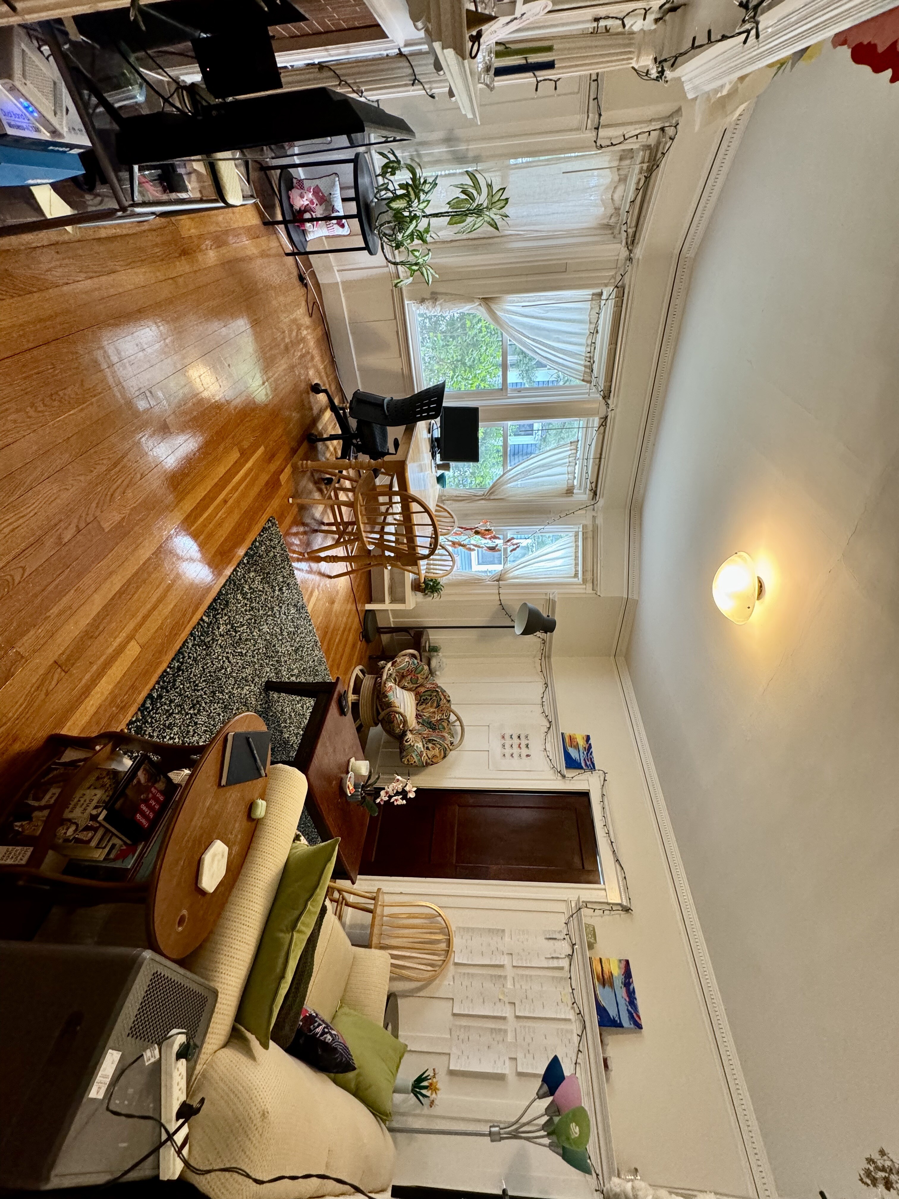 5 Regent Cir, Jamaica Plain