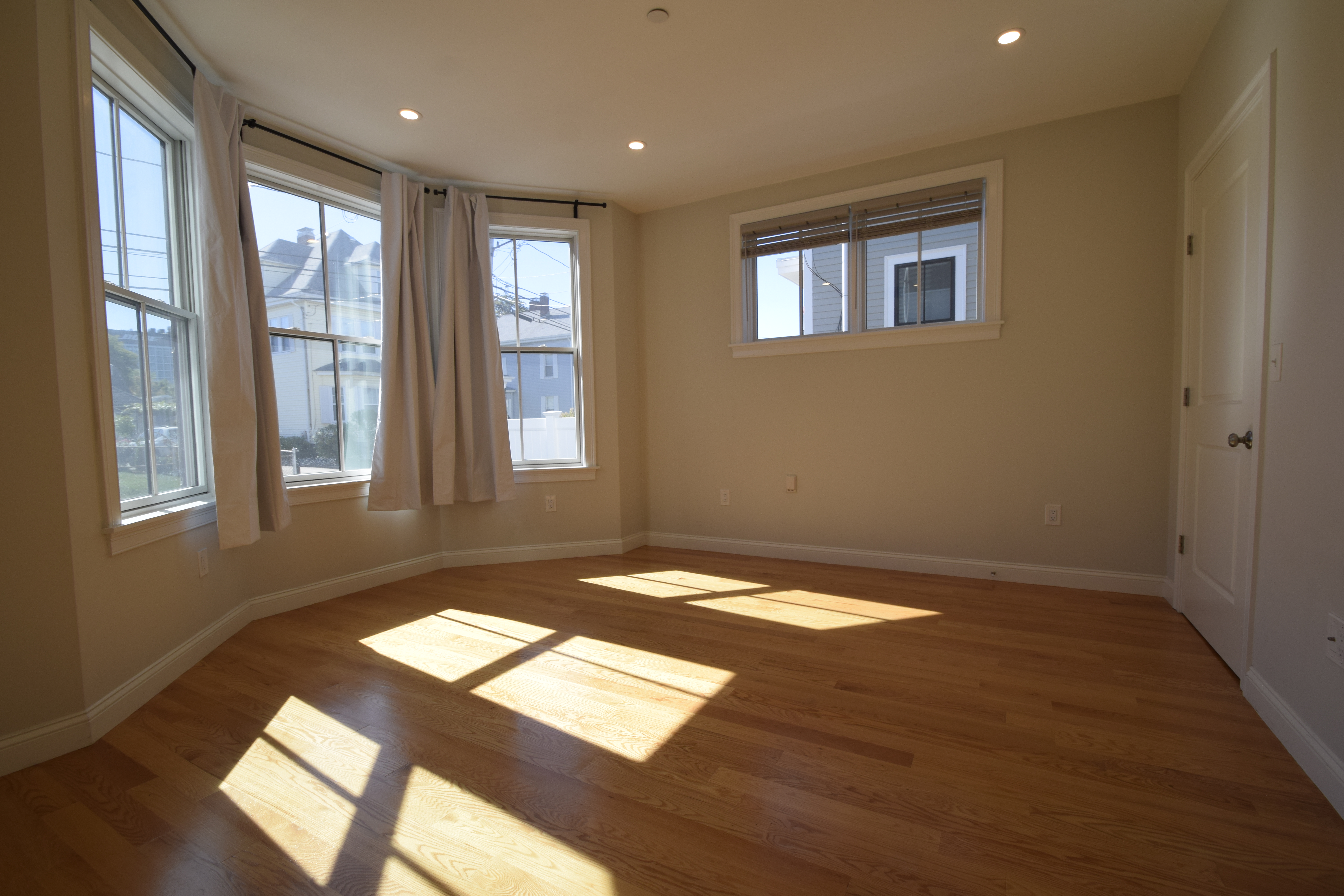 54 South Waverly St, Lower Allston