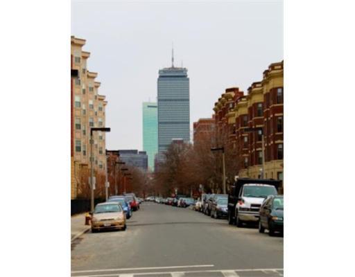 108 Peterborough St, Back Bay