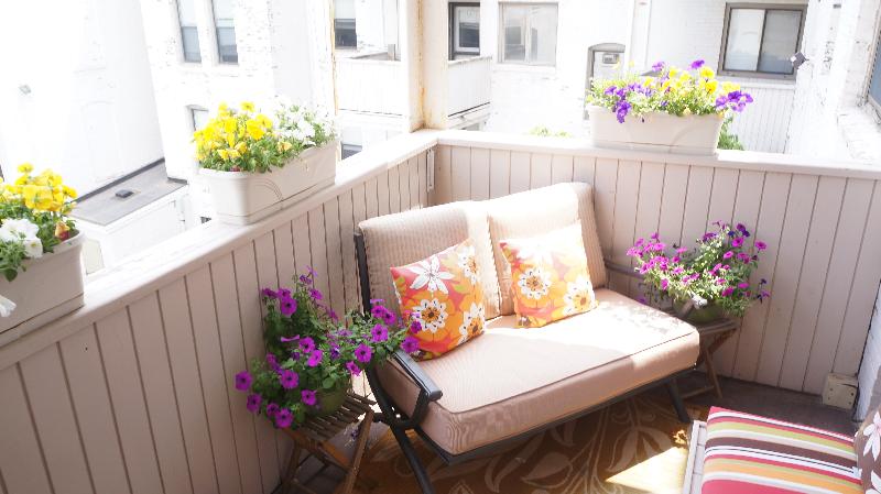 1486 Commonwealth Ave, Brighton