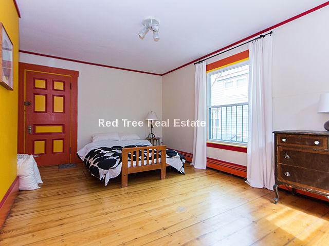 41 Elmore St, Roxbury