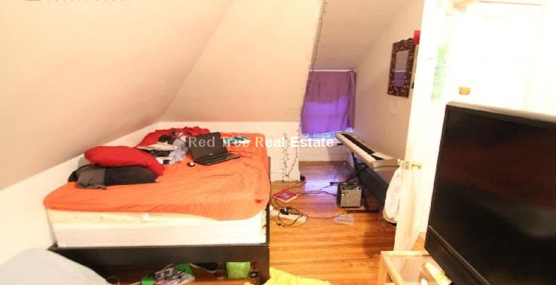 18 Greylock Rd, Brighton