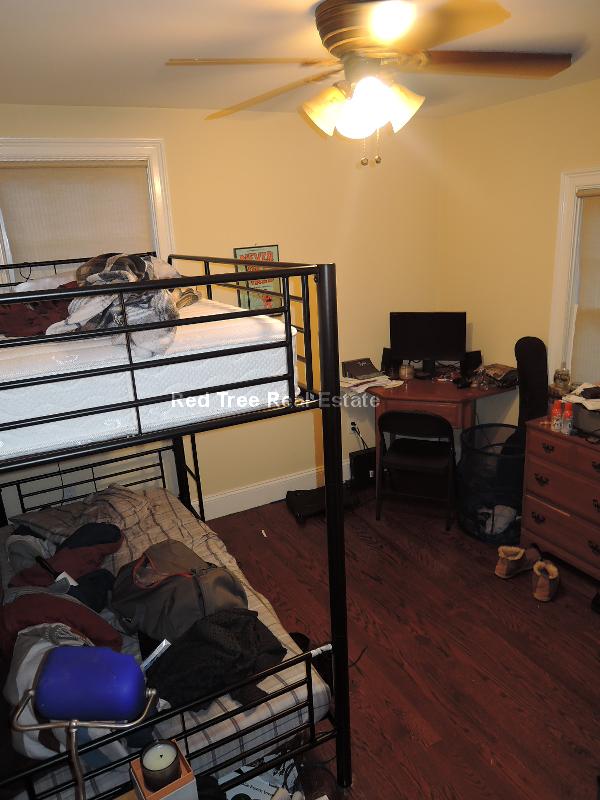 2 Iroquois St, Mission Hill