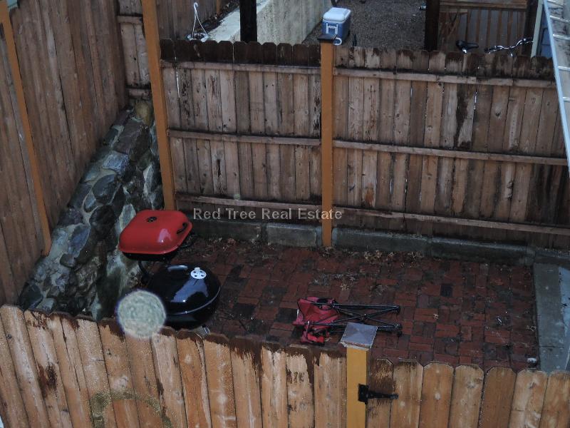 2 Iroquois St, Mission Hill