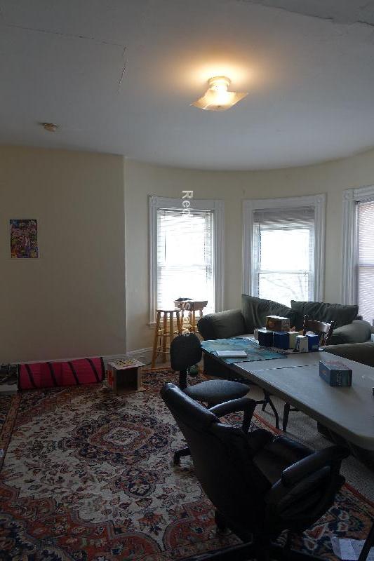 44 Ashford St, Allston