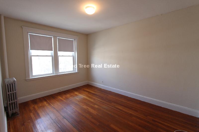 1810 Commonwealth Ave, Brighton