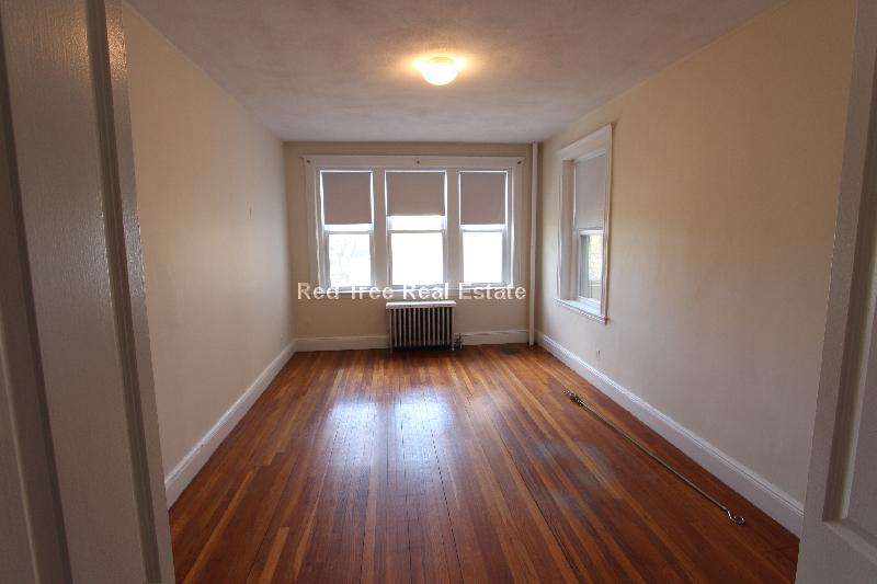 1810 Commonwealth Ave, Brighton