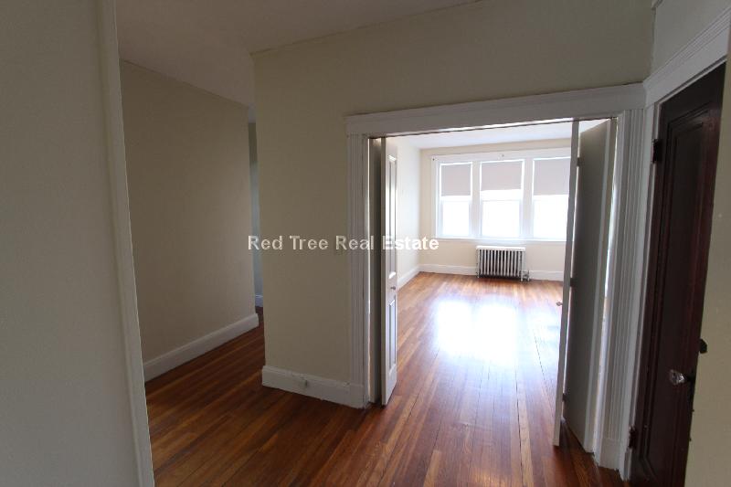 1810 Commonwealth Ave, Brighton