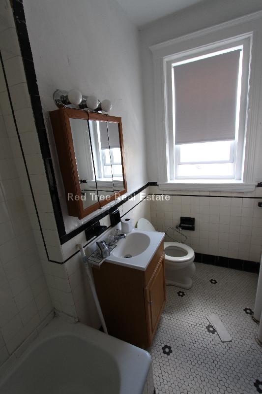 1810 Commonwealth Ave, Brighton