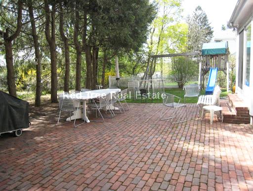 6 bed, 4+ bath apartment for rent at 12 Surrey Rd Unit 1, Newton Center — photo 11 of 15