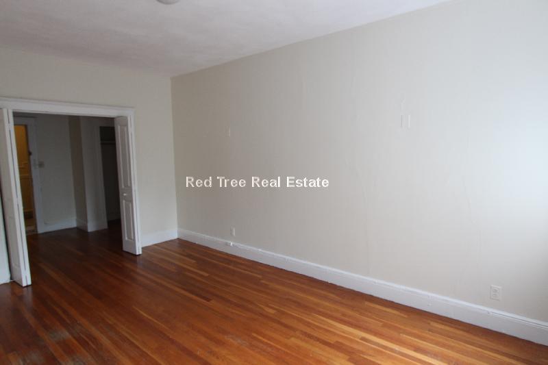 1810 Commonwealth Ave, Brighton