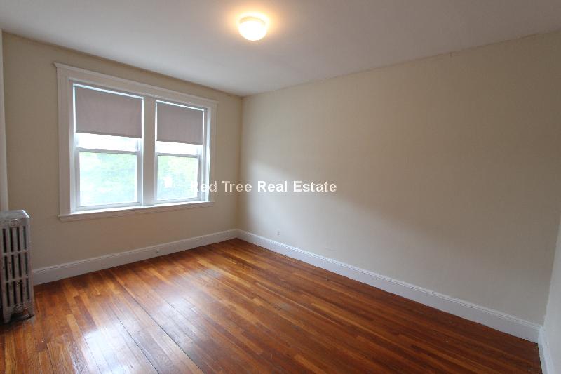 1810 Commonwealth Ave, Brighton