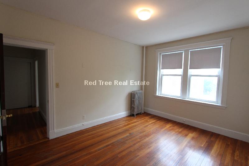 1810 Commonwealth Ave, Brighton