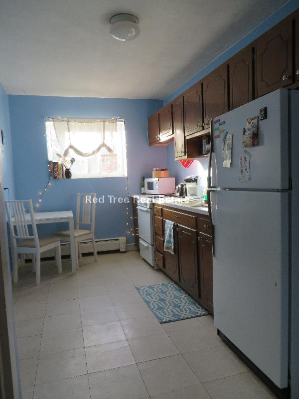 33 Westgate Rd, Chestnut Hill