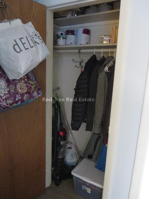 33 Westgate Rd, Chestnut Hill