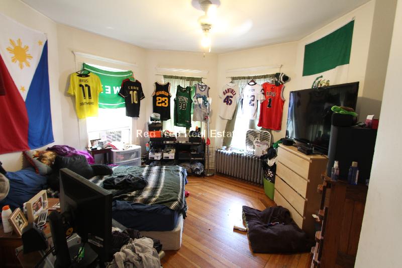 140 Brooks St, Allston