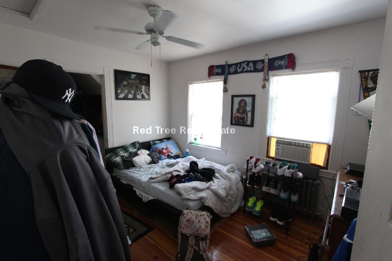 140 Brooks St, Allston