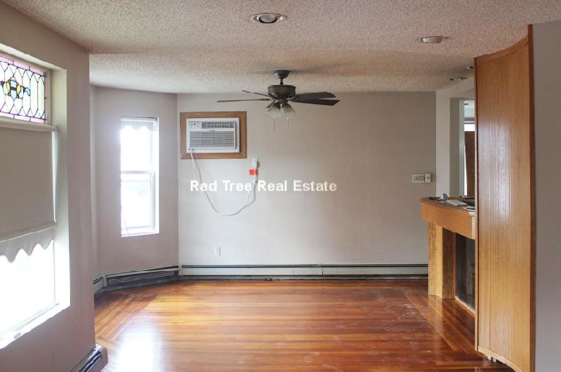 27 Princeton St, Medford