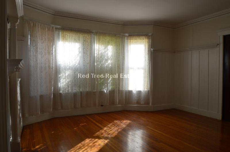 5 Regent Circle, Jamaica Plain