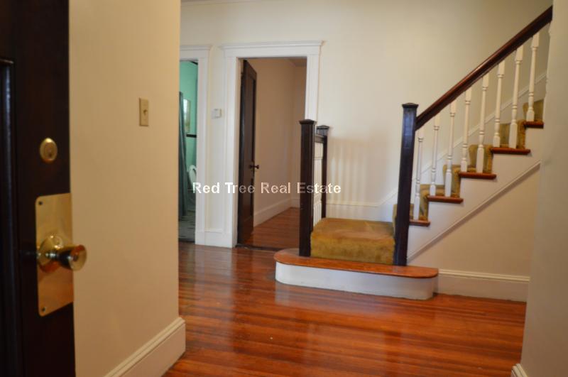 5 Regent Circle, Jamaica Plain