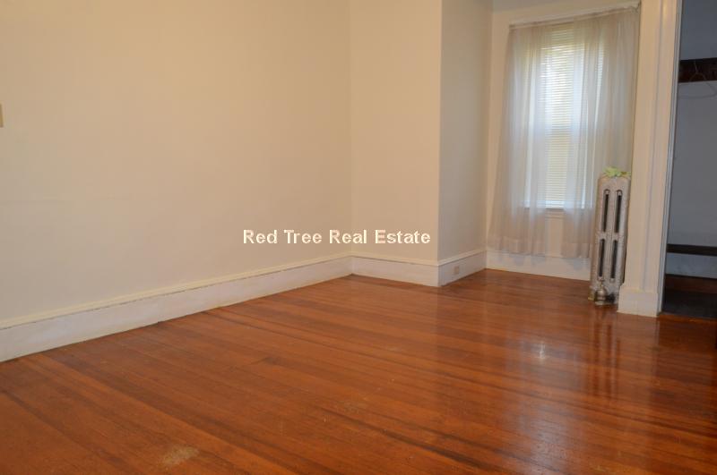 5 Regent Circle, Jamaica Plain