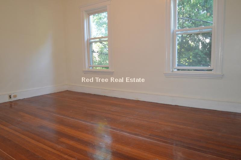 5 Regent Circle, Jamaica Plain