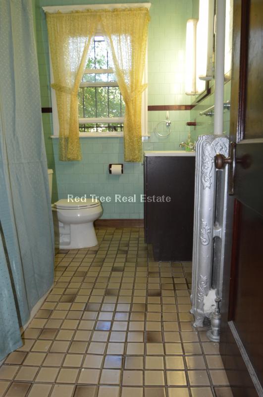 5 Regent Circle, Jamaica Plain