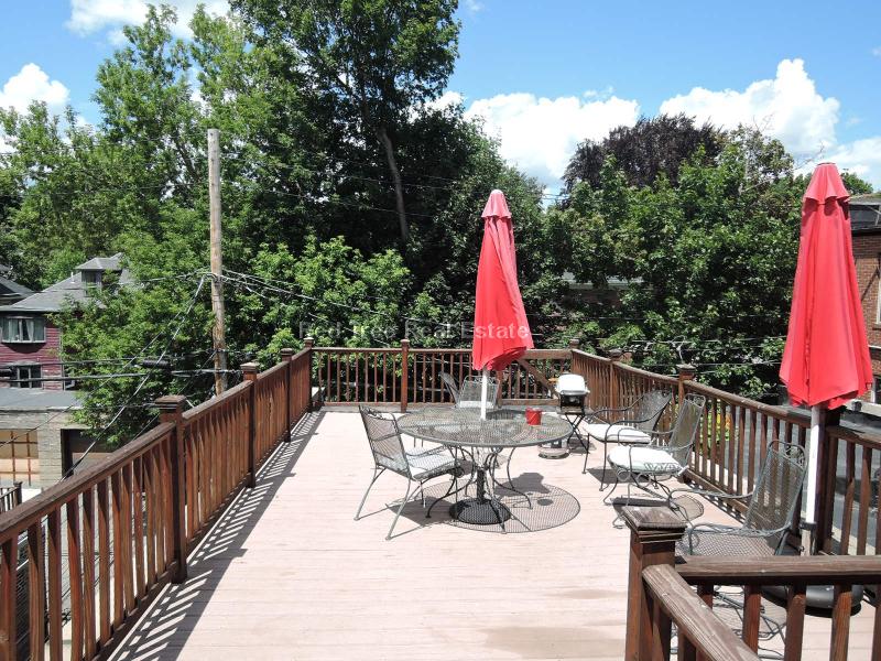 1714 Beacon St, Brookline Hills