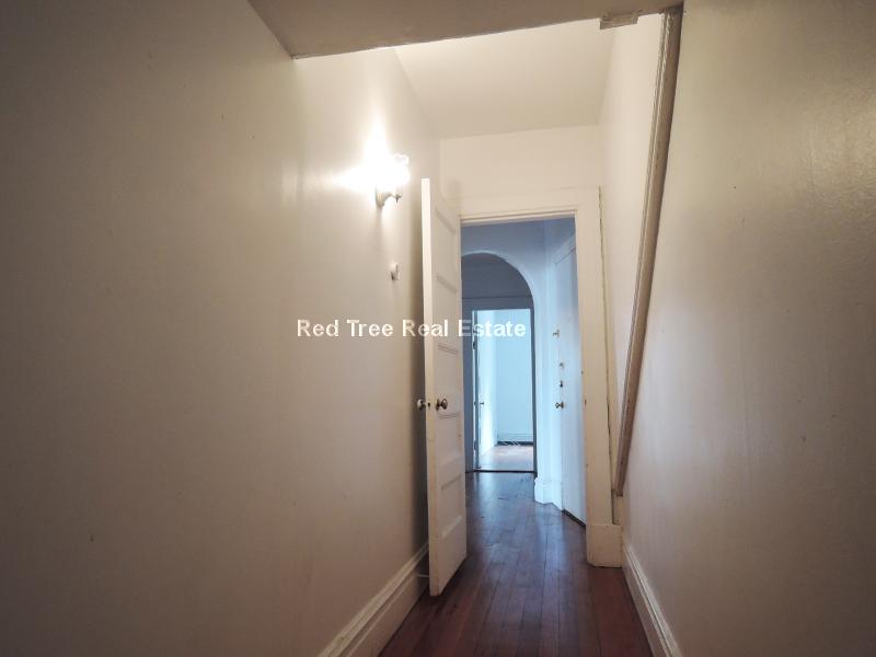 186 Naples Rd, Coolidge Corner