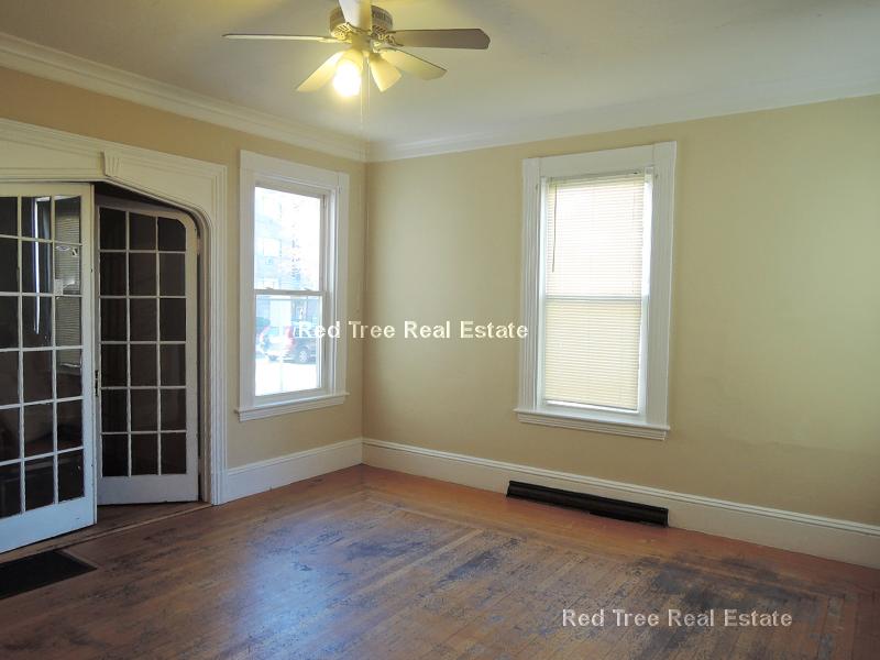 44 Linden St, Allston