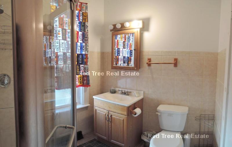 44 Linden St, Allston