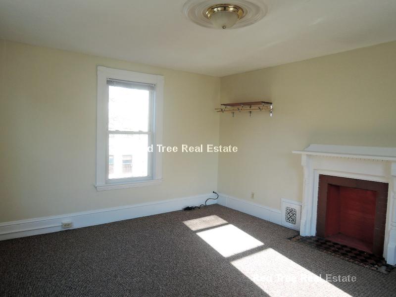 44 Linden St, Allston