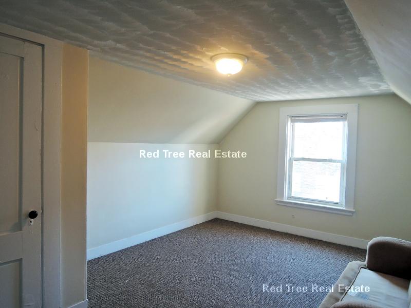 44 Linden St, Allston