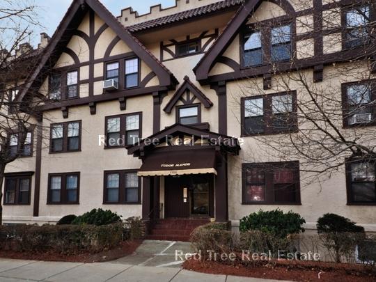 1722 Commonwealth Ave, Brighton