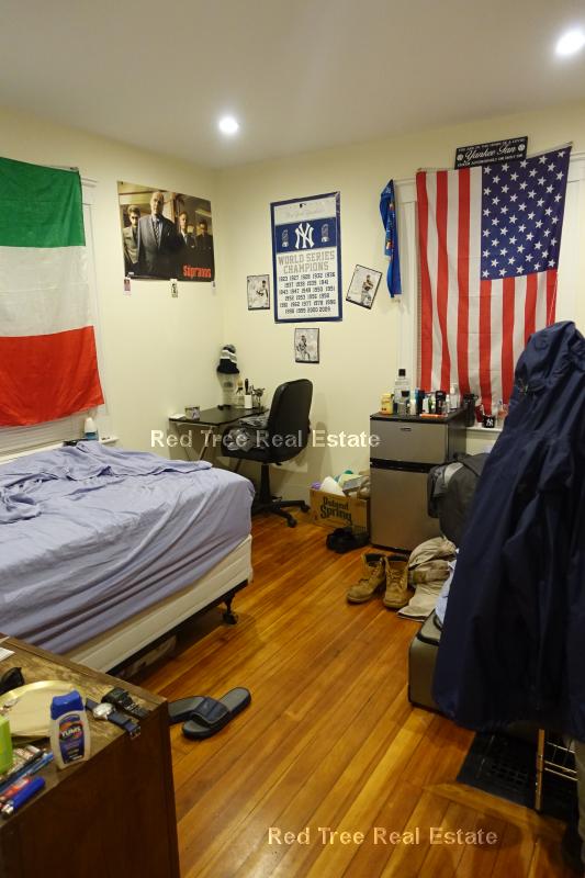 8 Sawyer Ter, Allston